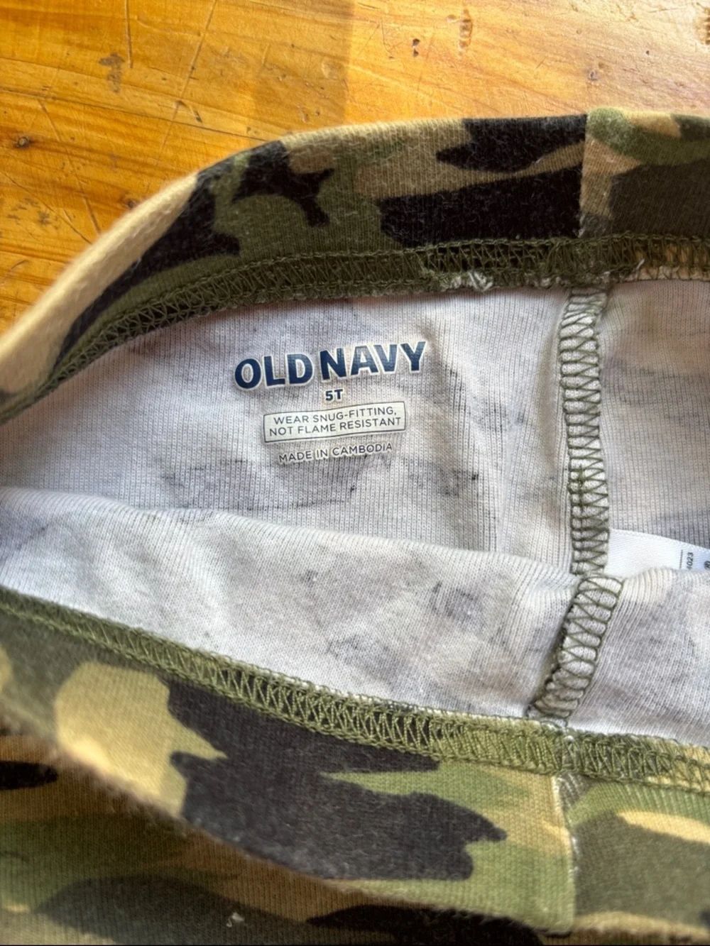 Boys Old Navy Camouflage Pajamas Size 5T